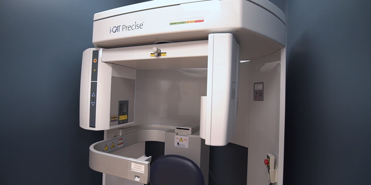 i-CAT Precise dental imaging machine