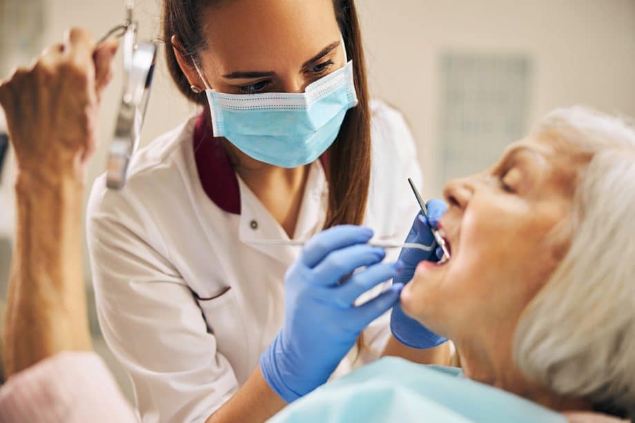 Signs Your Dental Implant Might Be Failing (And What to Do About It)
